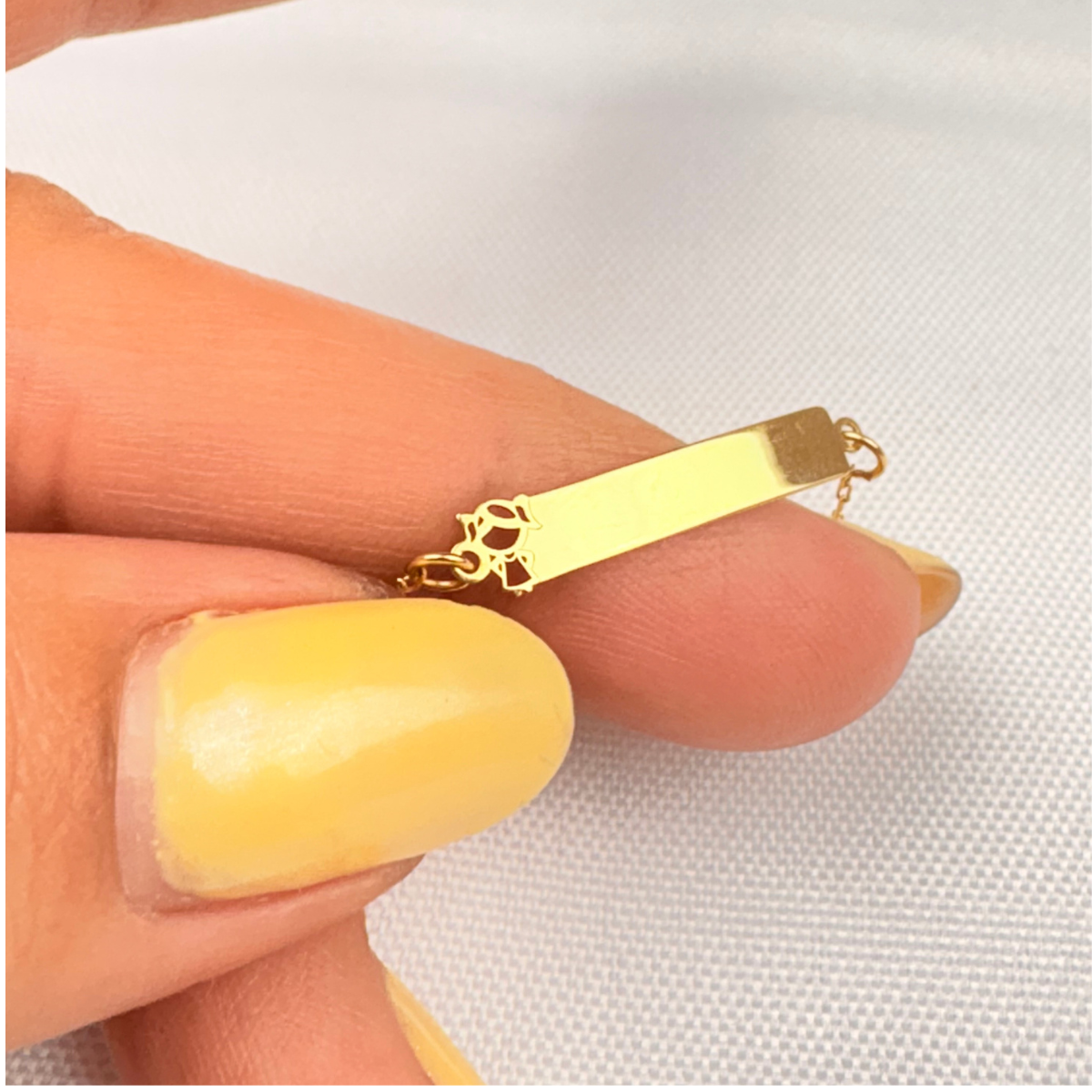 Pulseira Infantil chapinha com menina para gravar o nome Ouro 18k PU 003 - Imagem 3
